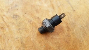 Peugeot Satelis 400 olajnyomás gomba - kép 3