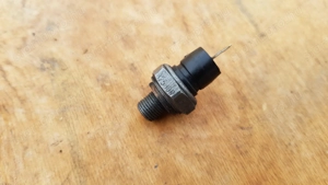 Peugeot Satelis 400 olajnyomás gomba - kép 4