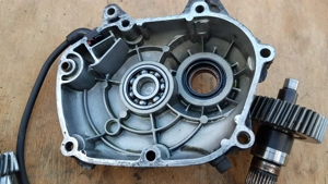 Peugeot Satelis 400 hátsó végáttétel - kép 6