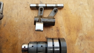 Peugeot Satelis 400 hengerfej - kép 5