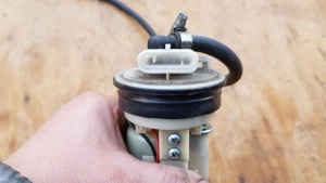 Peugeot Satelis 400 benzinpumpa - kép 4