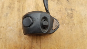 Peugeot Satelis 400 kormánykapcsoló balos - kép 4