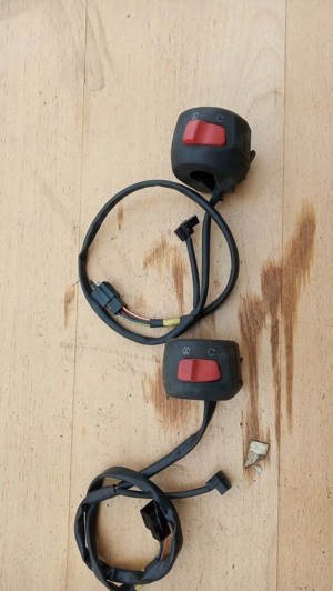 Suzuki Burgman UH 125 - 150 kormánykapcsoló jobbos