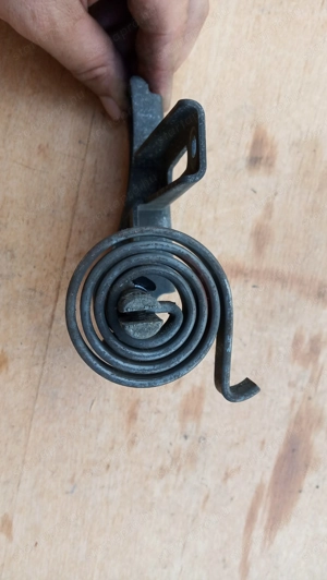 Suzuki Burgman UH 125 - 150 ülés zsanér - kép 2