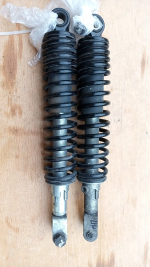 Suzuki Burgman UH 125 - 150 hátsó lengéscsillapító pár