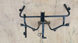 Suzuki Burgman UH 125 - 150 első idomtartó konzol - kép 2