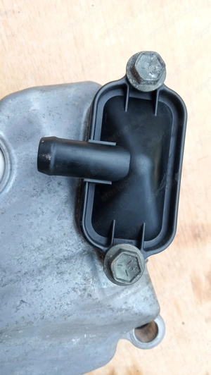 Suzuki Burgman UH 125 - 150 szelepfedél - kép 2