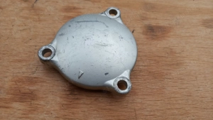 Suzuki Burgman UH 125 - 150 olajszűrő fedél - kép 2