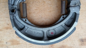 Suzuki Burgman UH 125 - 150 hátsó fékbetét kézifékhez - kép 3