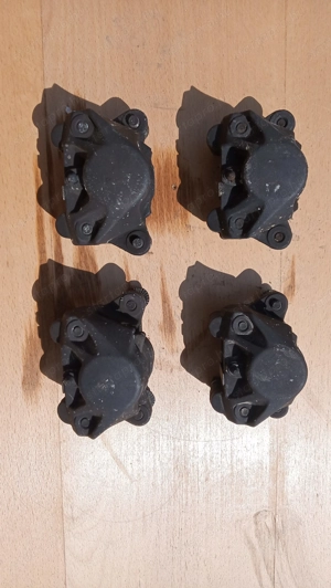 Suzuki Burgman UH 125 - 150 hátsó féknyereg - kép 3