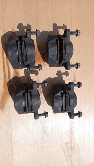 Suzuki Burgman UH 125 - 150 hátsó féknyereg - kép 2