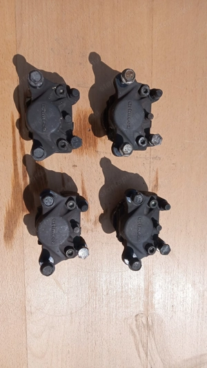 Suzuki Burgman UH 125 - 150 hátsó féknyereg - kép 4