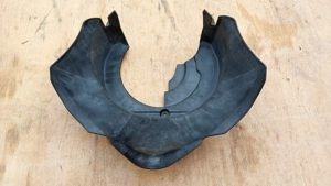 Suzuki Burgman UH 125 - 150 első kerék feletti műanyag - kép 2