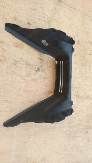 Suzuki Burgman UH 125 - 150 ülés alatti műanyag - kép 4