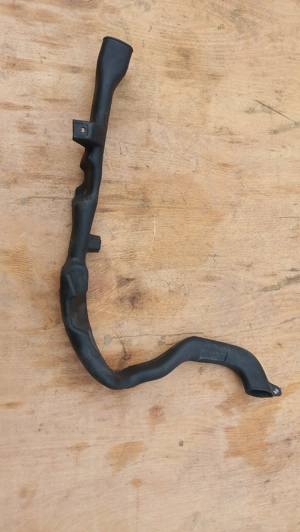 Piaggio Beverly 200 variátorházhoz műanyag cső - kép 3