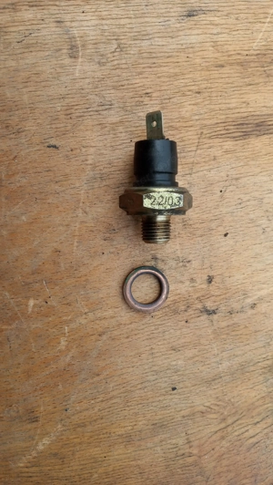 Piaggio Beverly 200 olajnyomás gomba