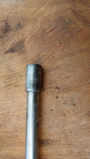 Piaggio Beverly 200 első keréktengely - kép 3