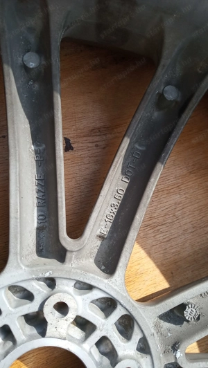 Piaggio Beverly 200 hátsó kerék - kép 4