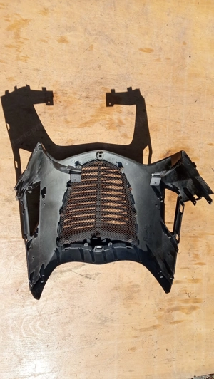 Kymco People S 250 - 300 i.e első idom fekete - kép 2