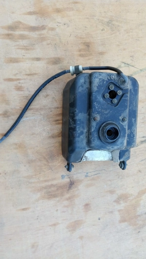 Kymco People S 250 - 300 üzemanyag tank