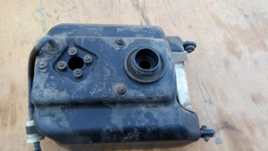 Kymco People S 250 - 300 üzemanyag tank - kép 3