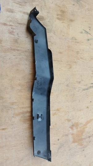 Kymco People S 250 - 300 i.e taposó alatti idom jobbos sérült - kép 5