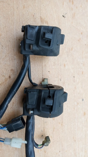 Kymco People S 250 - 300 kormánykapcsoló balos - kép 3