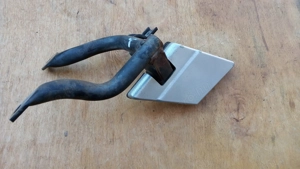 Kymco People S 250 - 300 hátsó lábtartó jobbos - kép 2