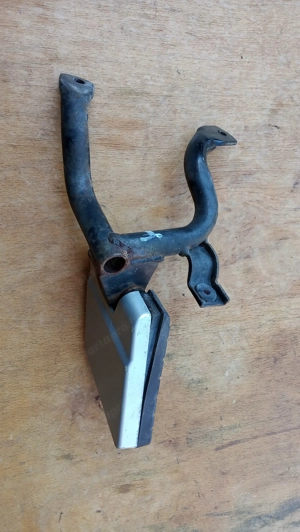 Kymco People S 250 - 300 hátsó lábtartó jobbos - kép 3