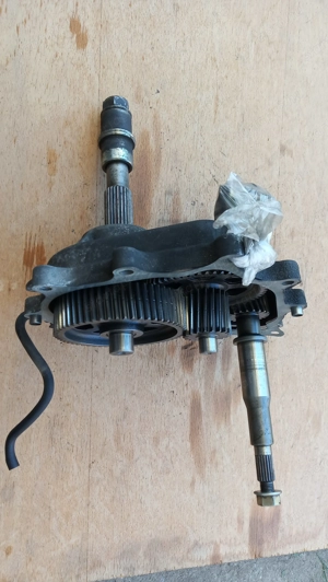 Kymco People S 300 i.e hátsó végáttétel