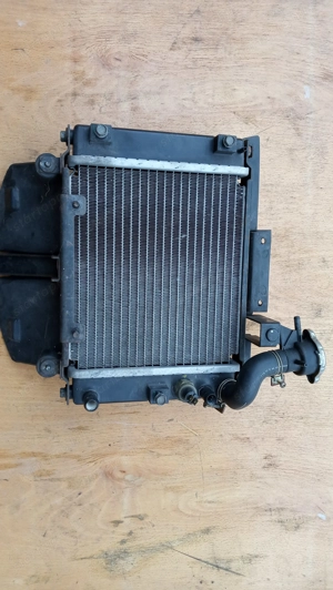 Kymco People S 250 - 300 hűtő