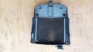 Kymco People S 250 - 300 hűtő - kép 3