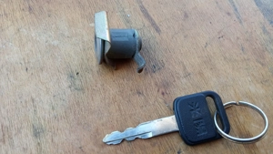 Kymco People S 250 - 300 karburátoros gyújtáskapcsoló - kép 5