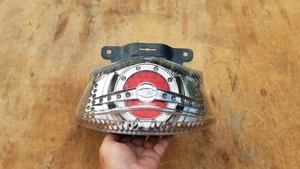 Kymco People S 50 - 300 hátsó lámpa - kép 9