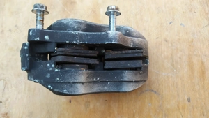 Suzuki Burgman 250 - 400 (merci lámpás) első féknyereg - kép 5