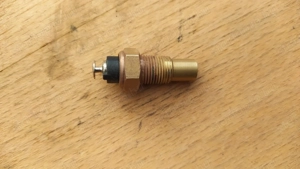 Yamaha Majesty 125 - 180 vízhőmérséklet érzékelő - kép 2