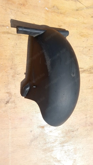 Yamaha Majesty 125 - 180 hátsó kerék feletti idom - kép 2