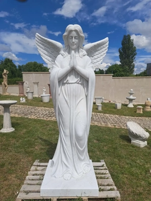 Szárnyas Angyal  fehér márvány szobor  - kép 5