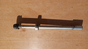 Aprilia leonardo 125 - 150 első keréktengely