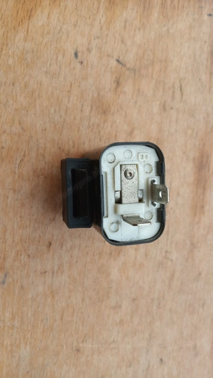 Aprilia leonardo 125 - 250 index relé - kép 3