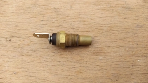 Aprilia Leonardo 125 - 150 vízhőmérséklet jeladó - kép 3