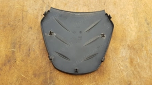 Piaggio Beverly Tourer 400 hátsó kapaszkodó burkolat - kép 4