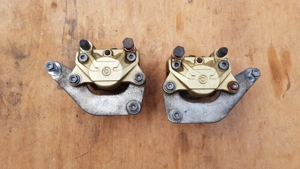 Piaggio Beverly Tourer 400 első féknyereg pár