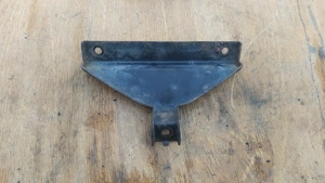 Kymco people 250 hűtő tartó konzol - kép 3