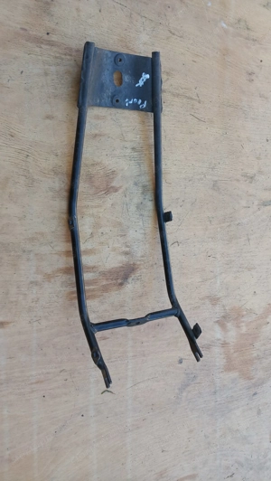 Kymco people 250 hátsó sárvédő tartó - kép 2