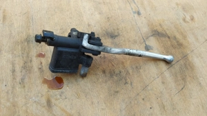 Kymco people 250 főfékhenger jobbos - kép 8