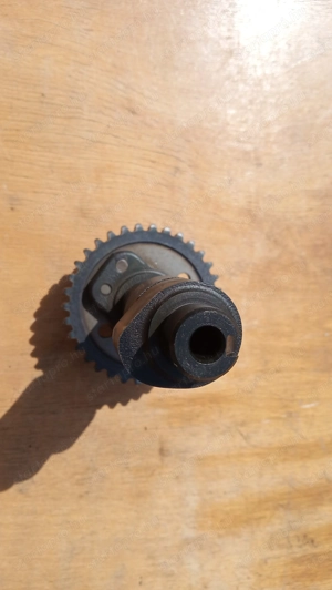 Suzuki Burgman 250 (merci lámpás) vezérműtengely - kép 2