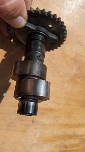 Suzuki Burgman 250 (merci lámpás) vezérműtengely - kép 5