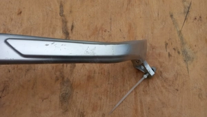 Suzuki Burgman 250 - 400 (merci lámpás) hátsó kapaszkodó jobbos - kép 3