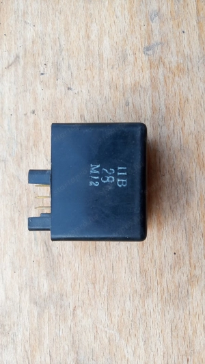 Suzuki Burgman 250 - 400 (merci lámpás) index relé kombinált relé - kép 3